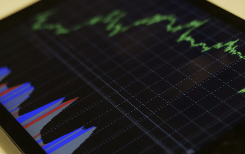 how do analysts value stocks