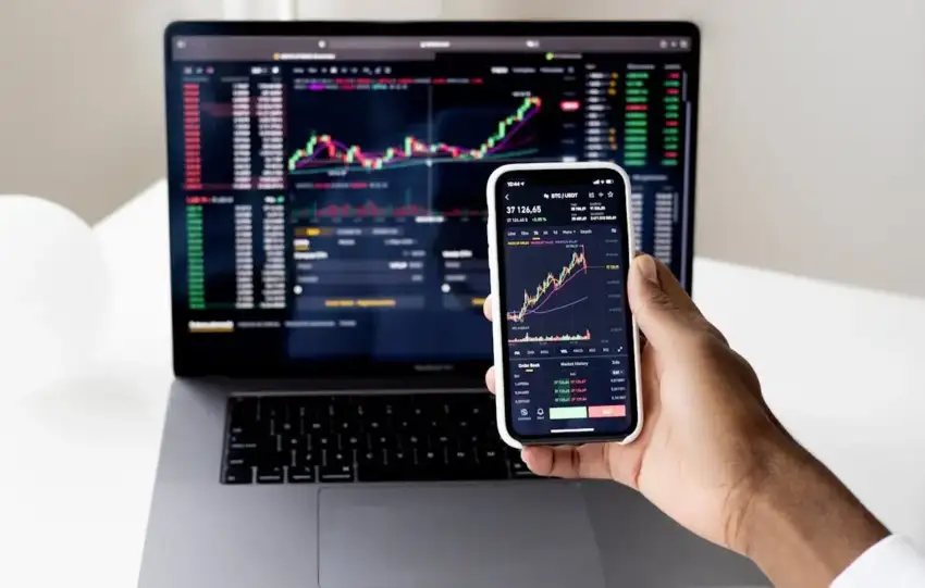 What is the Price to Earnings Ratio