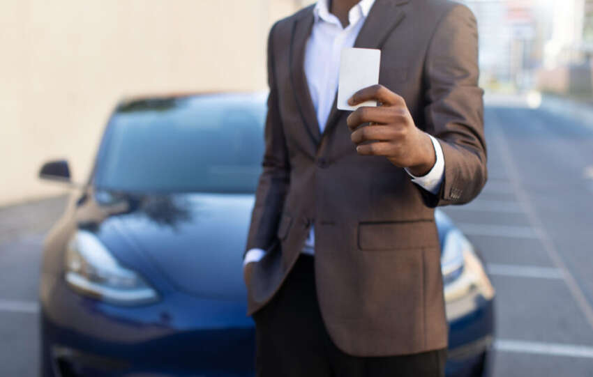 Elon Musk is returning to Tesla