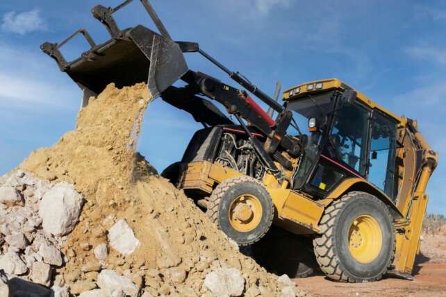 Caterpillar Moves on RPMGlobal