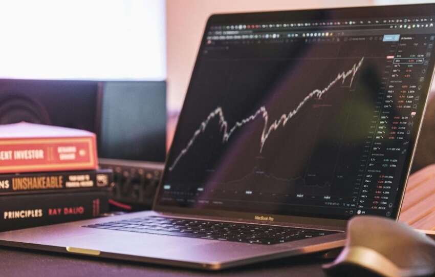 Digital Platforms Driving Stock Growth in 2025