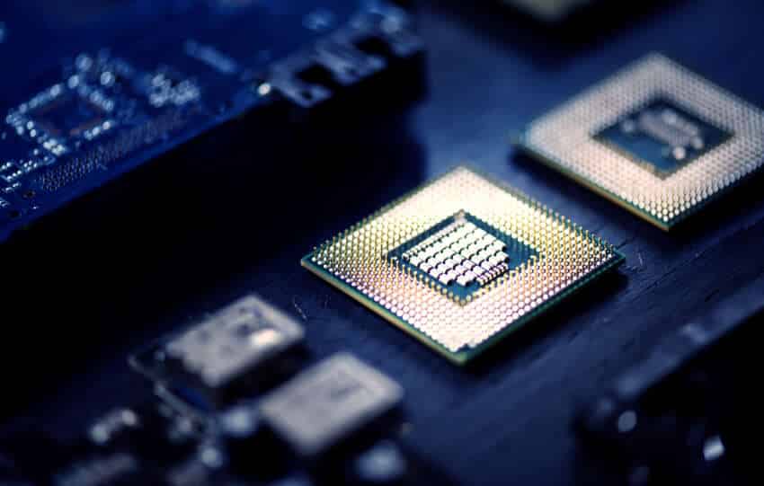 AI bubble under pressure as rising bond yields hit tech stocks